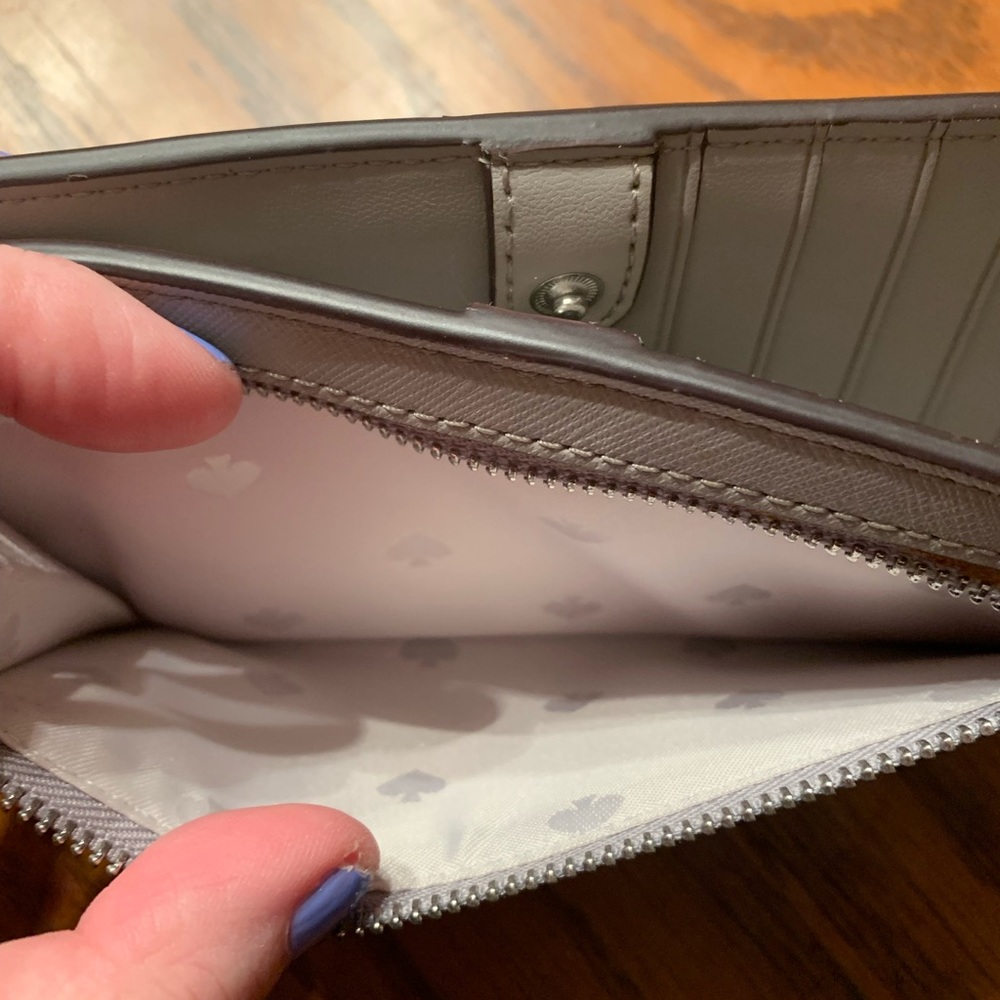 Kate Spade Wallet - Picture 5 of 8